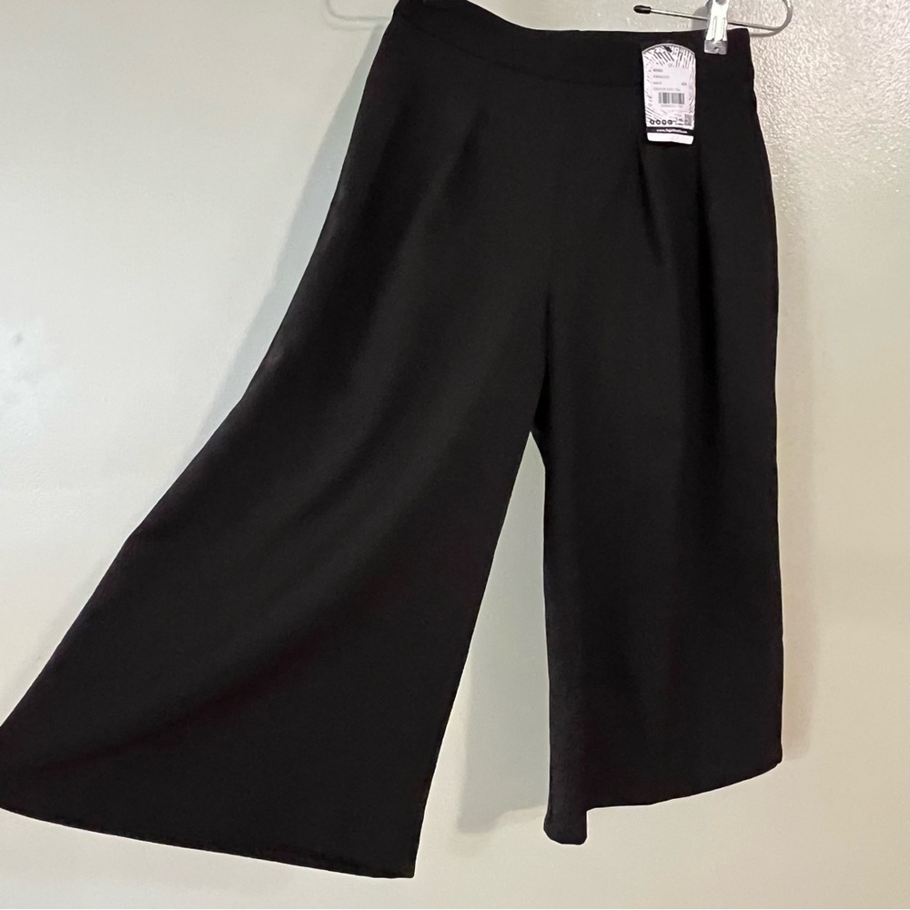 XOXO VTG Y2K Elegant Black Women's Wide-Leg Crop Pants Size 3/4 NWT